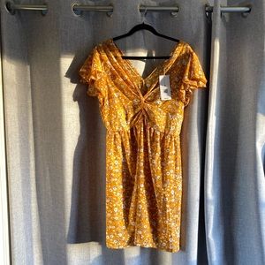 Yellow dress with white flowers - Size L